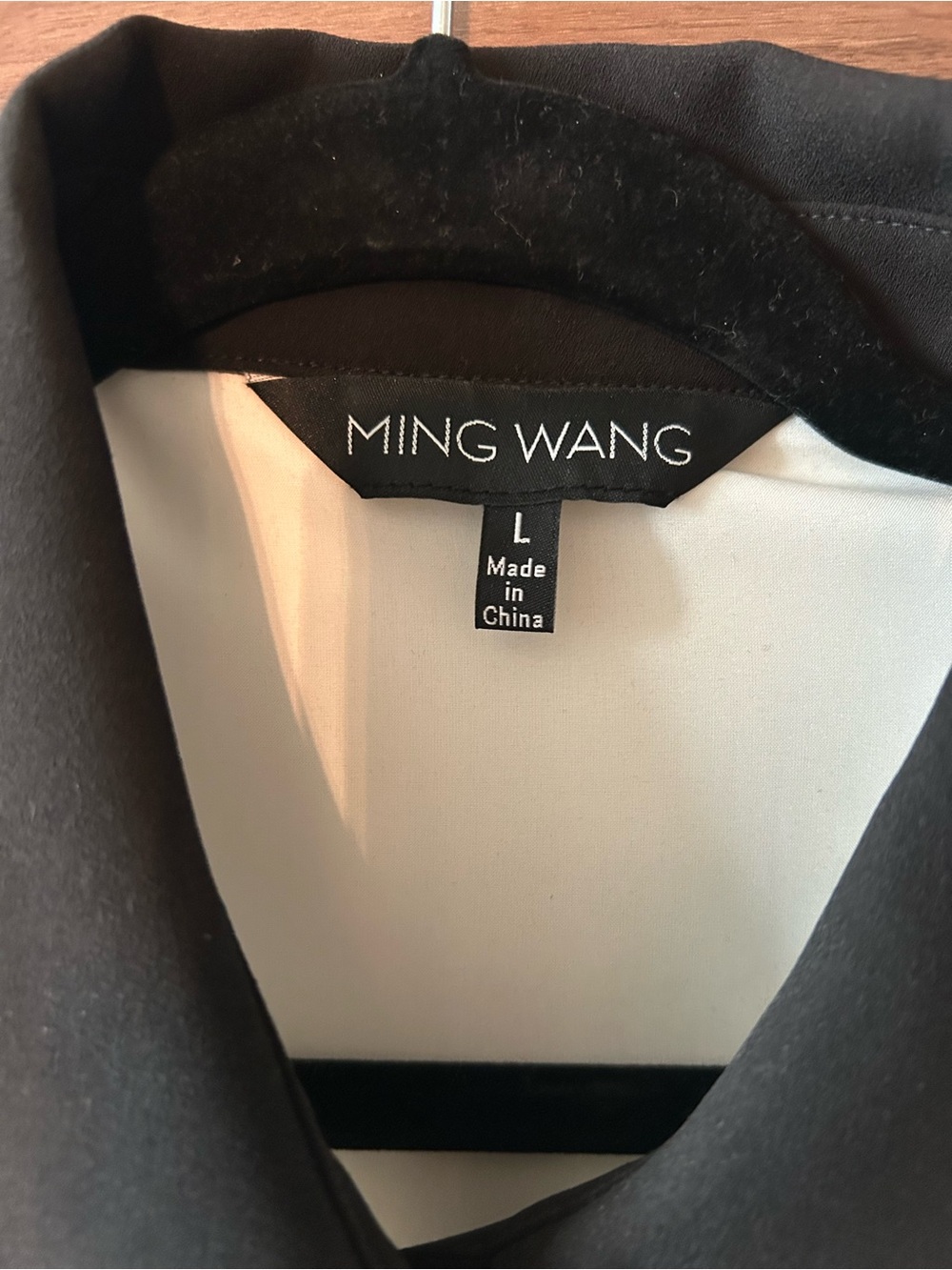 Ming Wang White Pleated Mini Dress with Black Collar and Trim - Picture 5 of 7